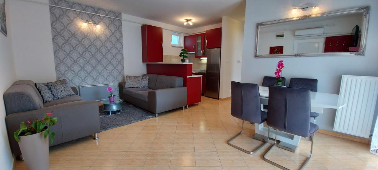 Hajdúszoboszló Amulett Suite Apartment מראה חיצוני תמונה